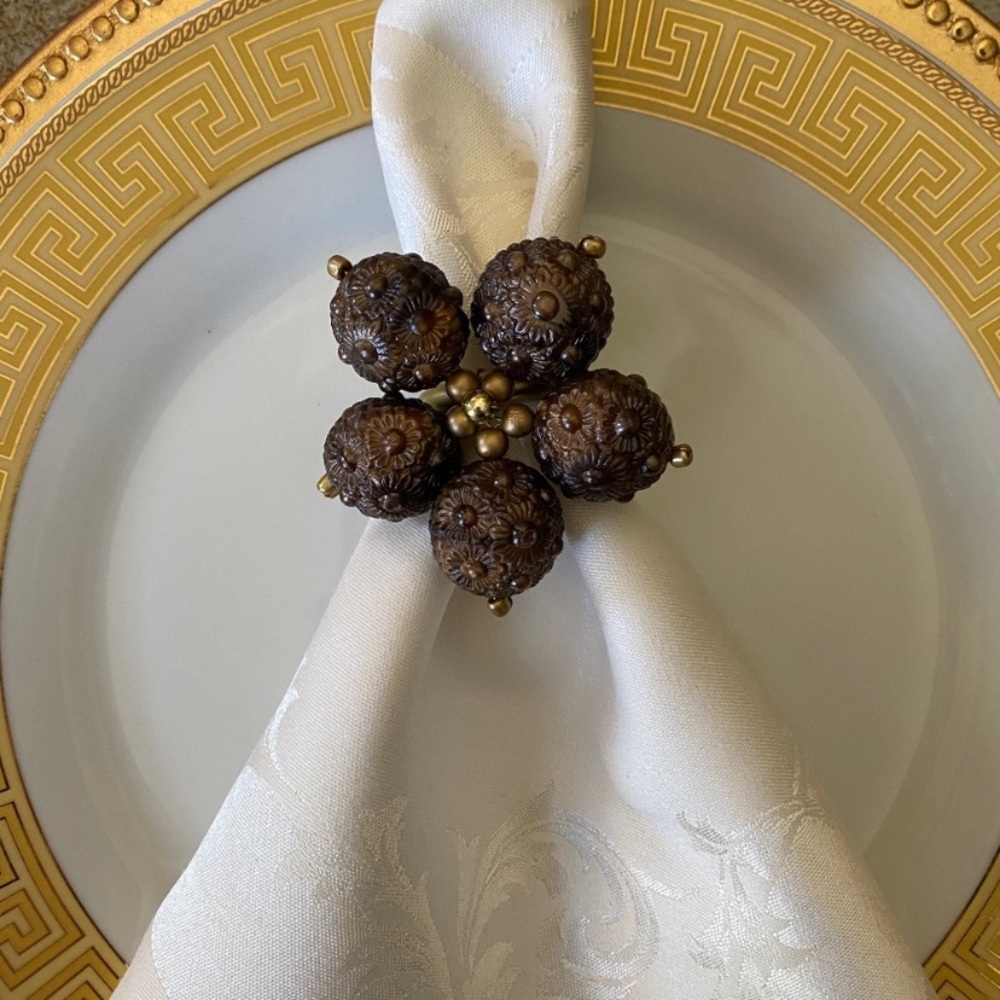 NWT set of 10 handmade beaded floral napkin rings napkin holders